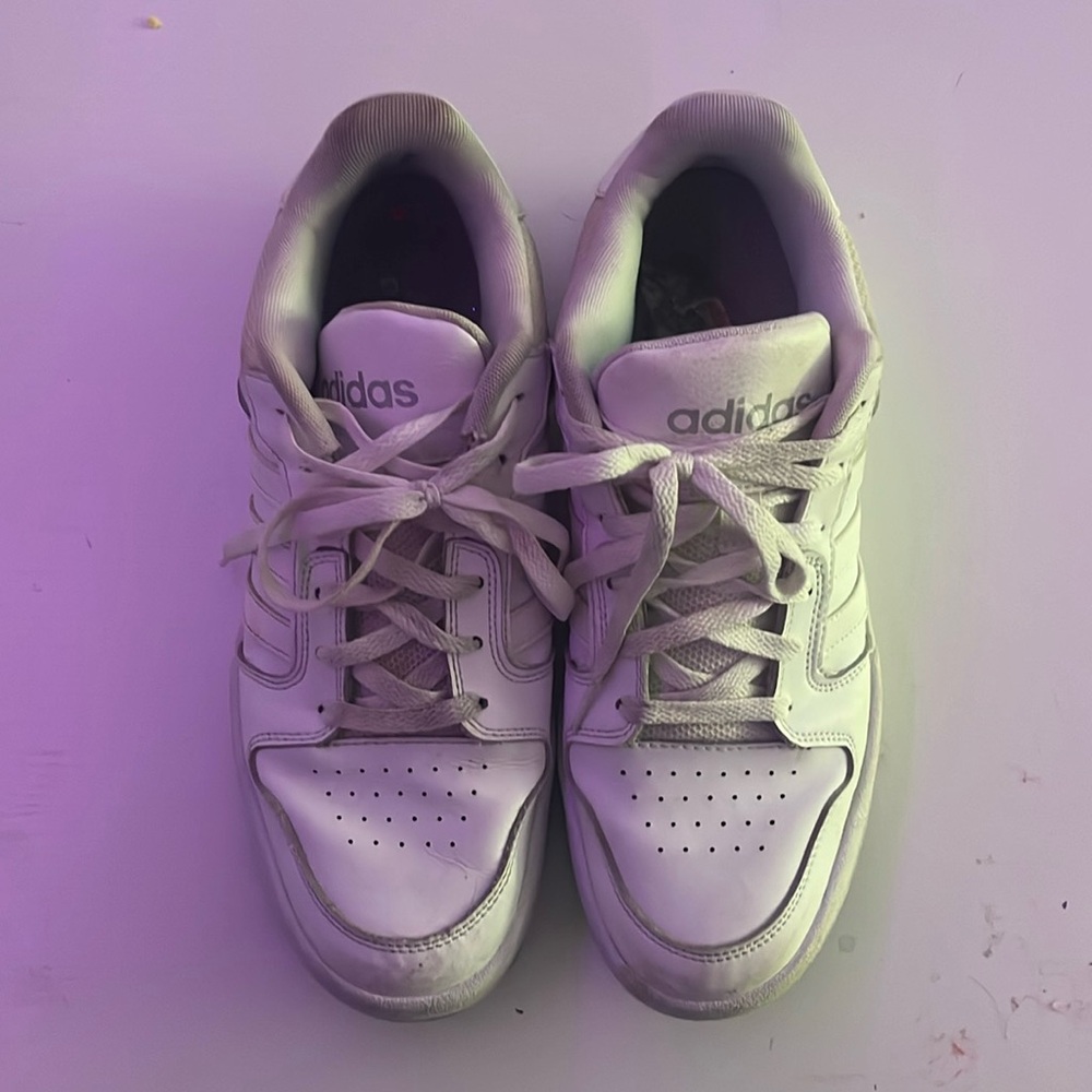 Adidas tenis shoes